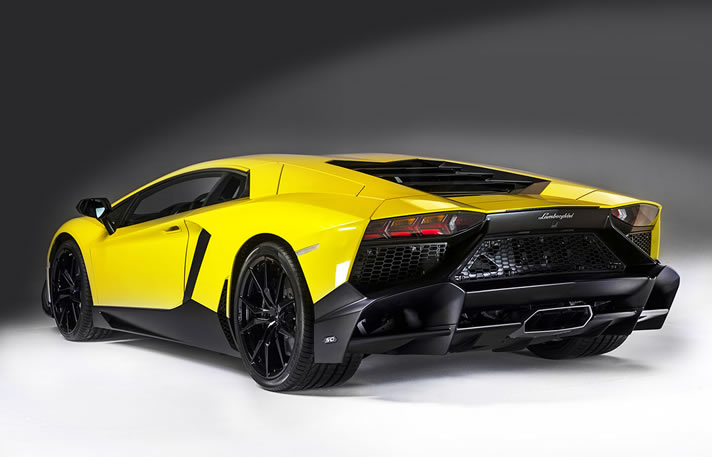 Lamborghini Aventador hire
